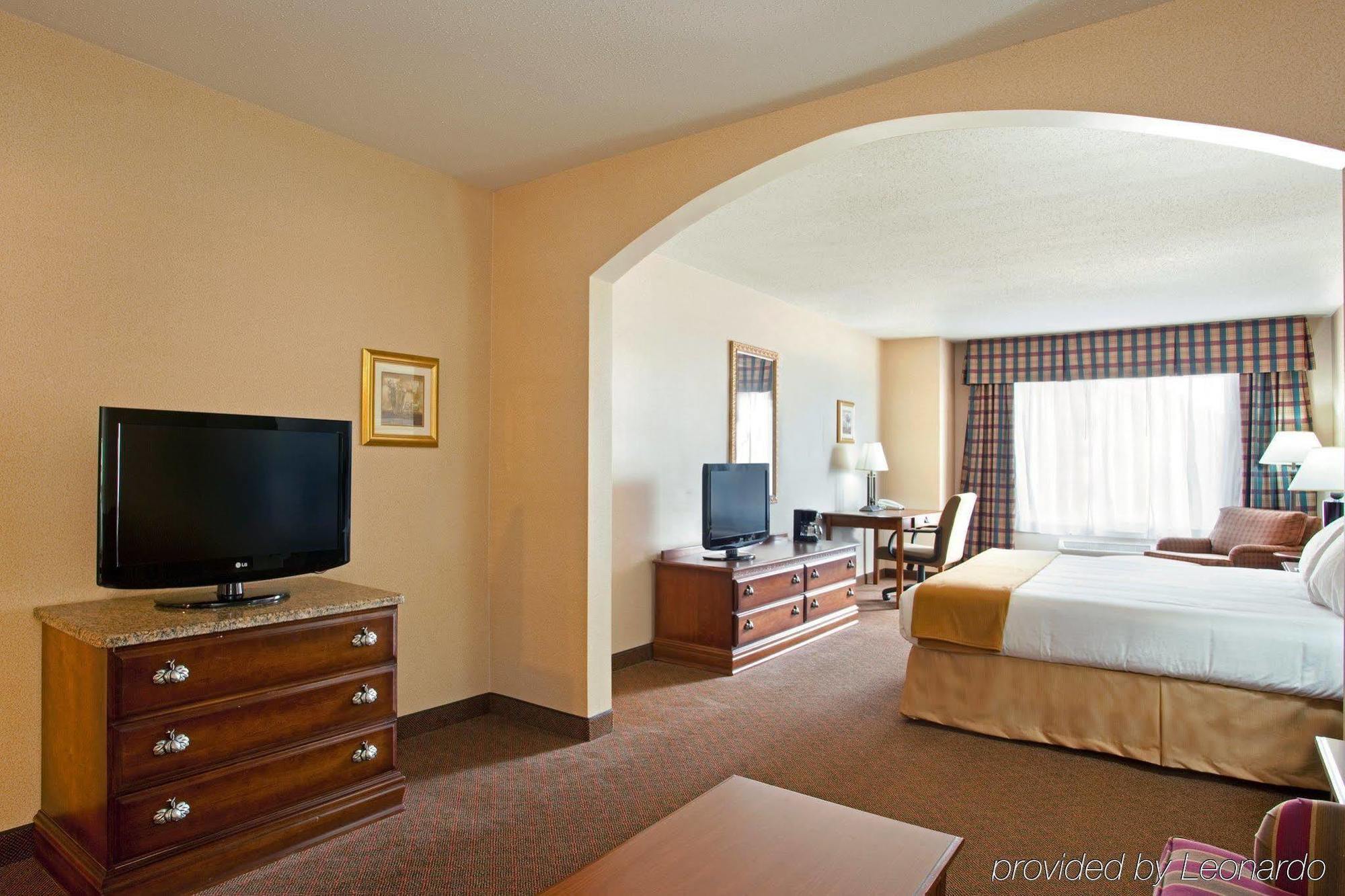 Holiday Inn Express Rochelle By Ihg Room photo
