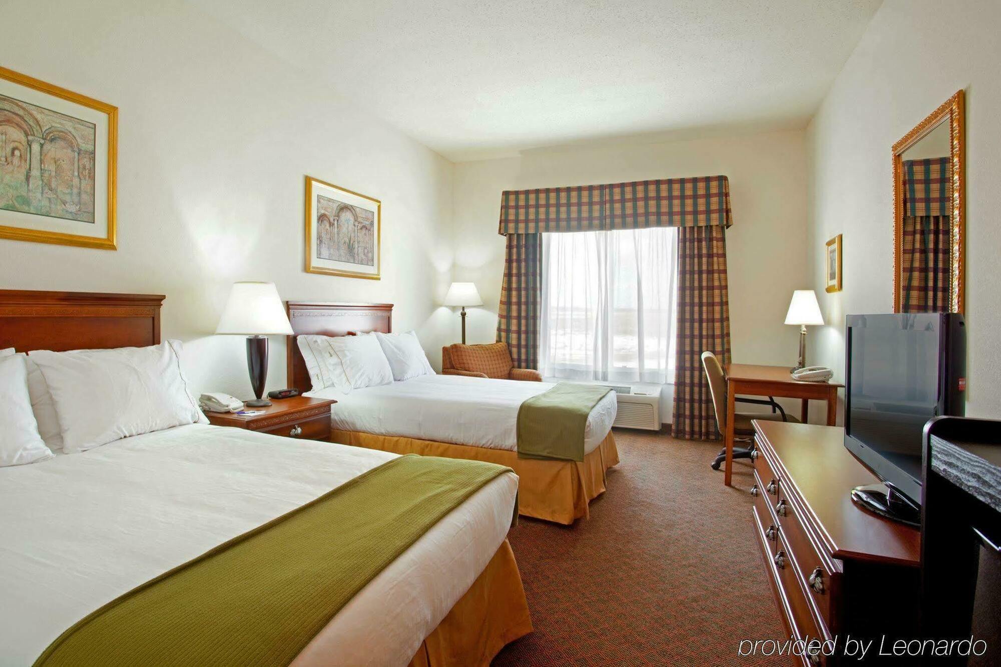 Holiday Inn Express Rochelle By Ihg Room photo