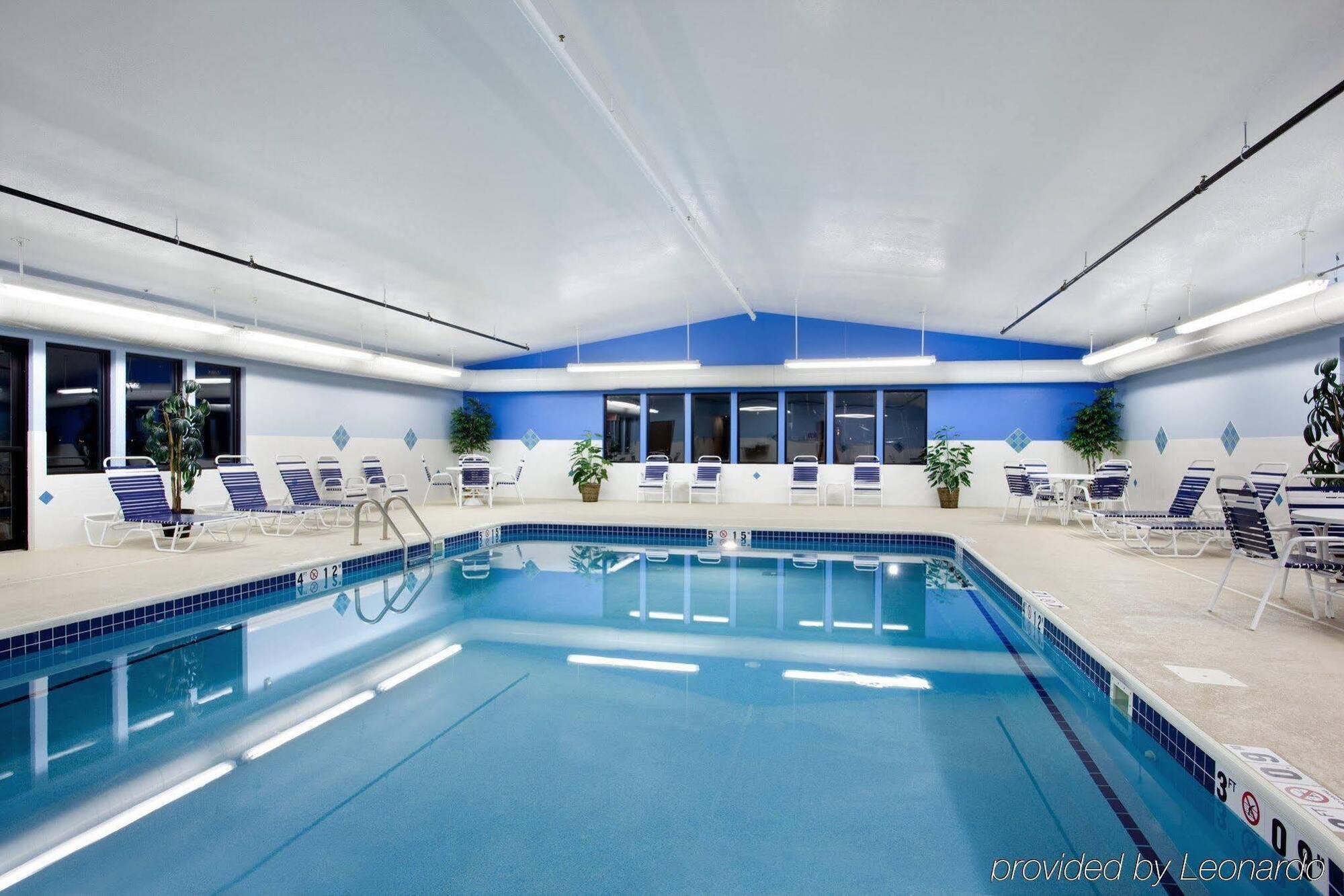 Holiday Inn Express Rochelle By Ihg Exterior photo